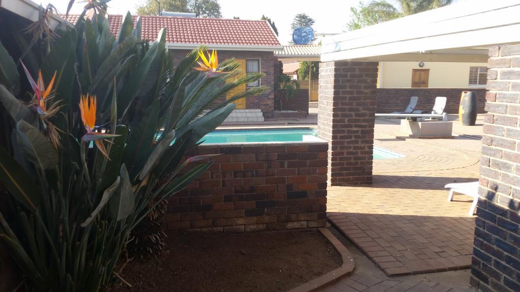 African Phoenix Guest Lodge Johannesburg Ngoại thất bức ảnh