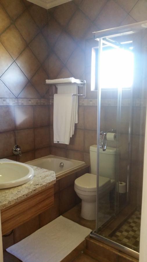 African Phoenix Guest Lodge Johannesburg Ngoại thất bức ảnh